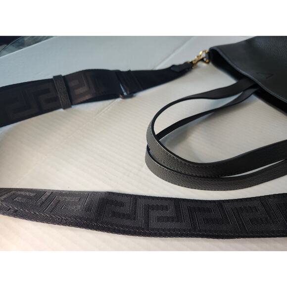 SOLD Versace Greca Black La Medusa Leather Tote Bag with Matching Pouch - Picture 10 of 15